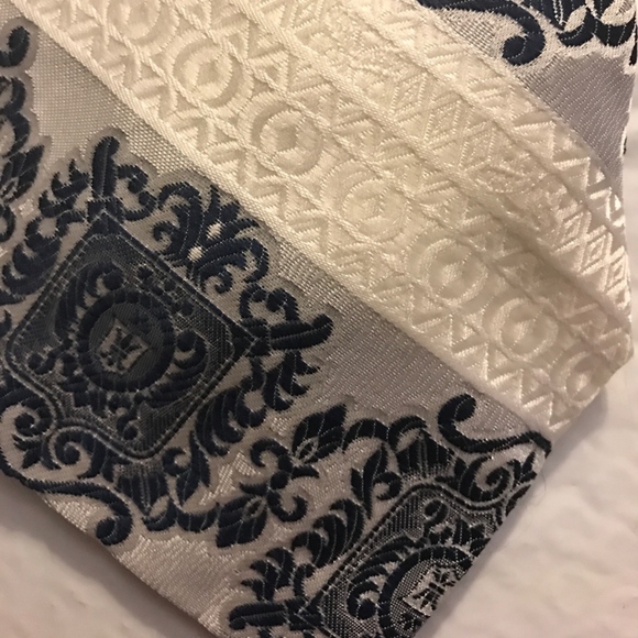 Vintage - Castle Tie - White and Blue